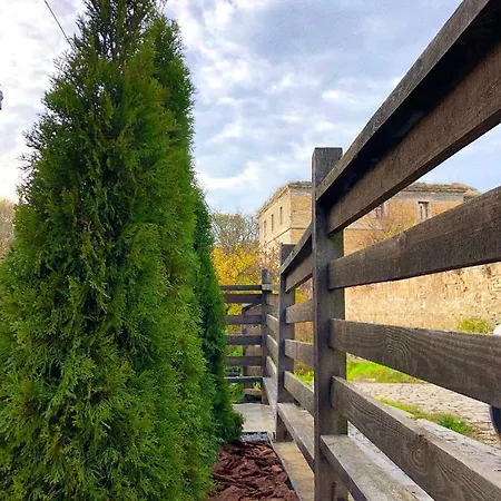 Kvartura Z Dvorukom Kamianets-Podilskyi Exterior photo